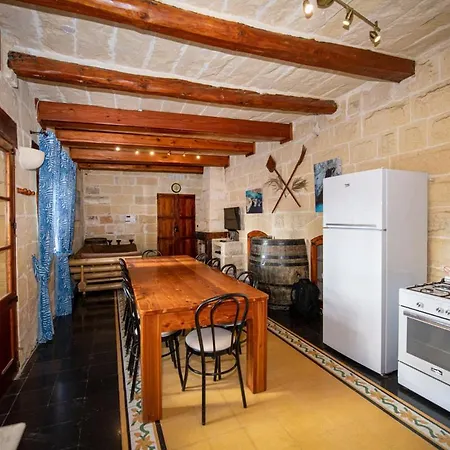 4 Bedroom Farmhouse With Private Pool In Gozo