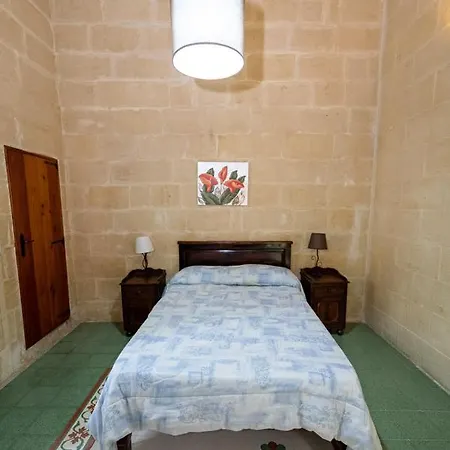 4 Bedroom Farmhouse With Private Pool In Gozo